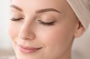 Dermopigmentation réparatrice des sourcils après chimiothérapie avec résultat naturel