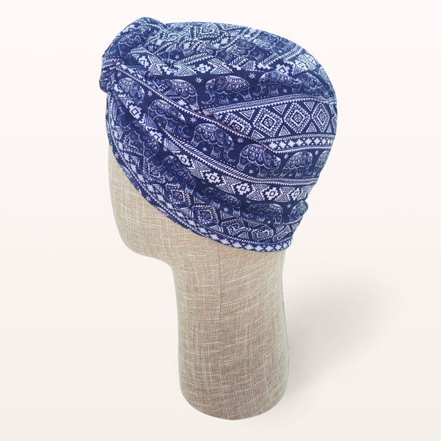 Turban de chimiothérapie Nélya en coton doux motifs ethniques noir et blanc - vue de profil